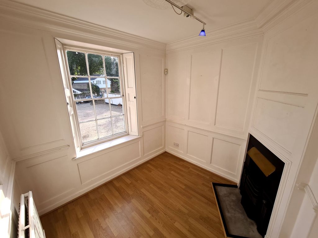 Property photo 3 of 3