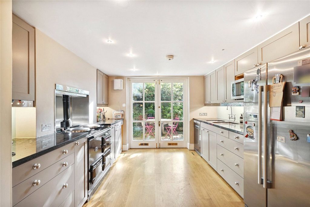 Property photo 2 of 15 Kitchen