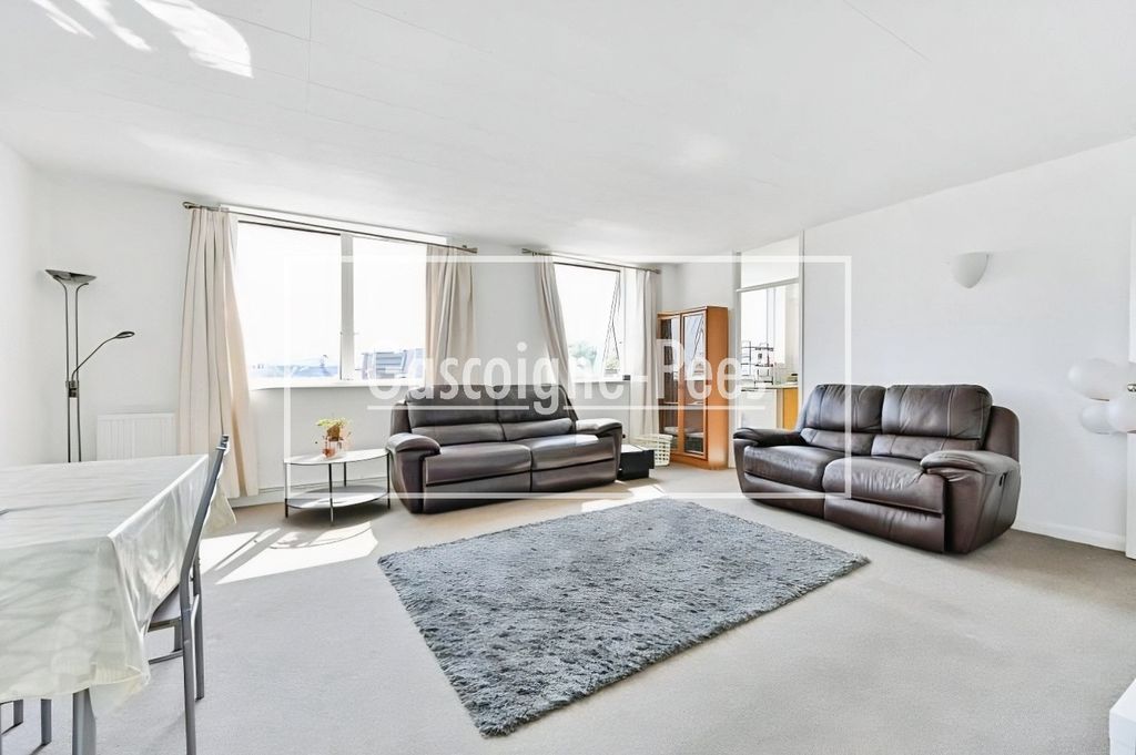 Property photo 3 of 9