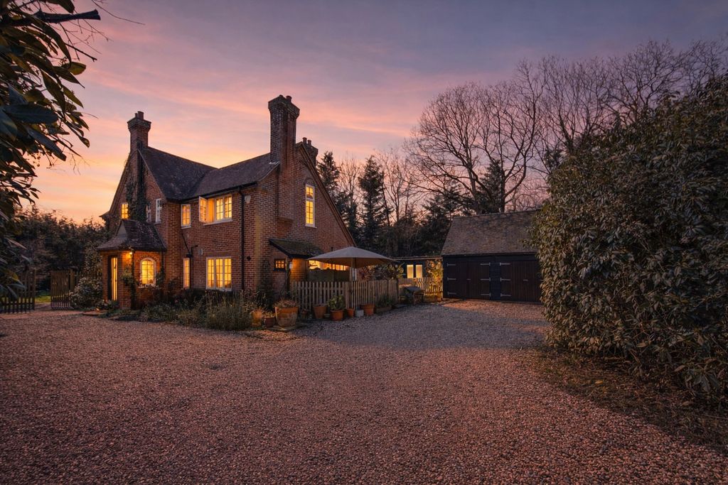 Property photo 1 of 34 4904021