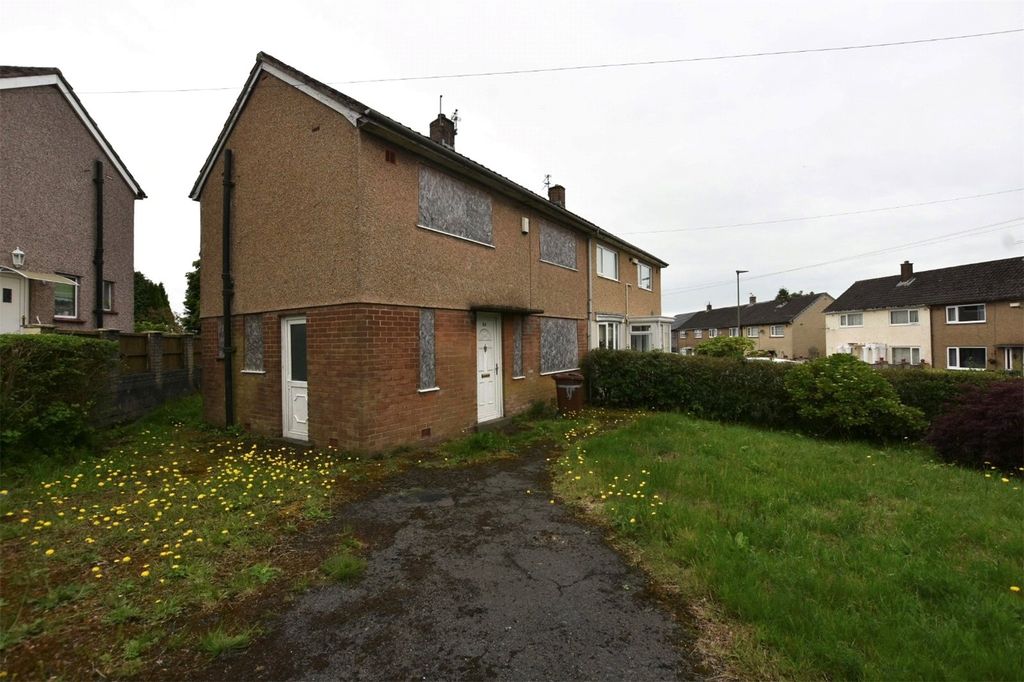 Property photo 1 of 8 External