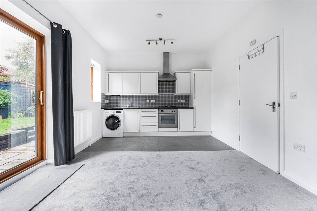 Property photo 3 of 29 Picture No. 13