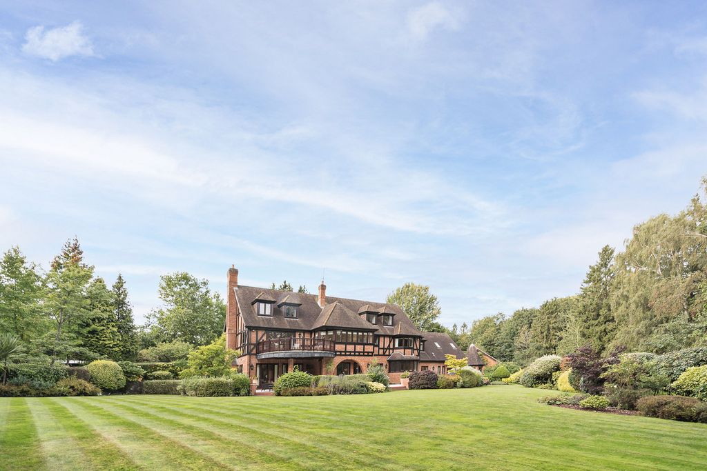 Property photo 1 of 50