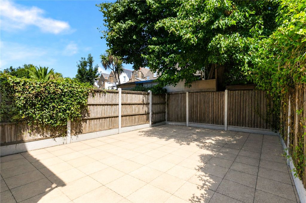 Property photo 3 of 13 Picture No. 19