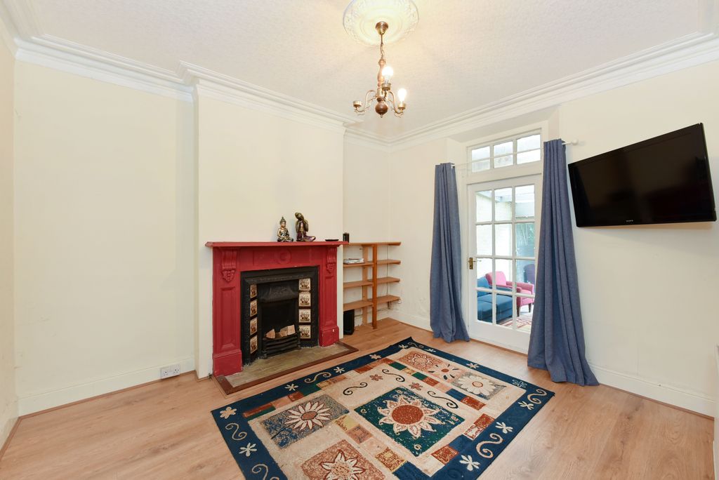 Property photo 2 of 13