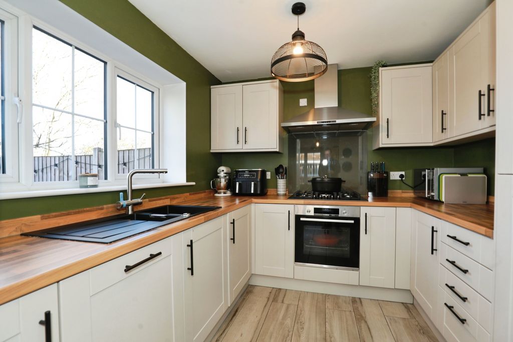 Property photo 2 of 24 Kitchen-Diner