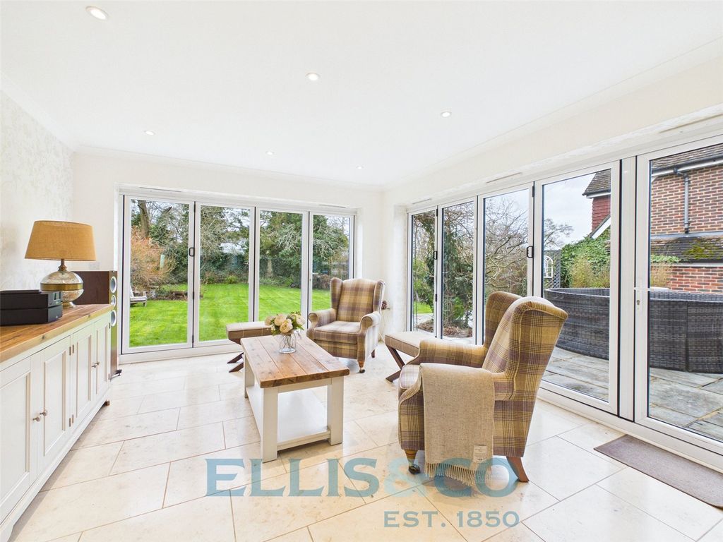 Property photo 2 of 15 Picture No. 06
