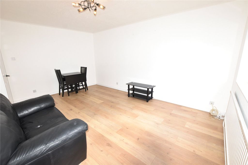 Property photo 3 of 9 Picture No. 03