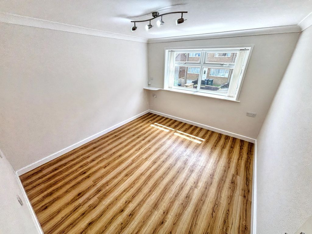 Property photo 3 of 9 Img_2399