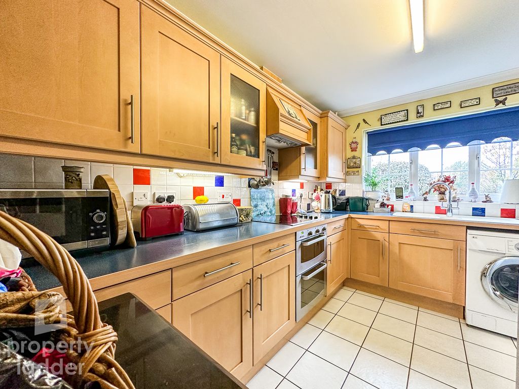 Property photo 3 of 19