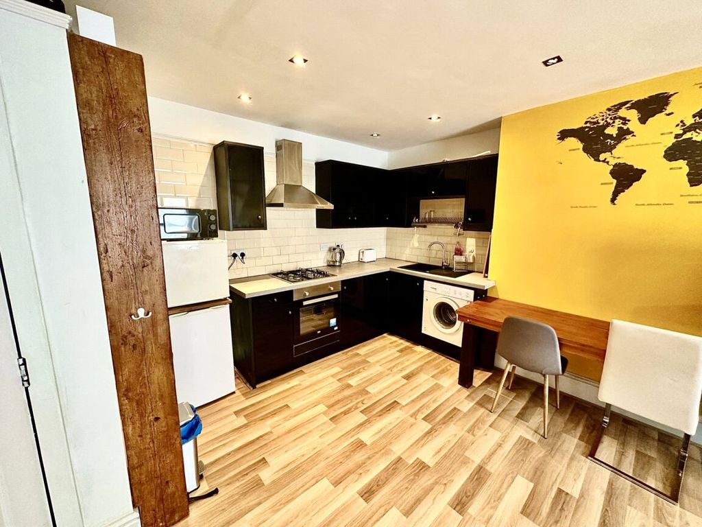 Property photo 2 of 7 Picture No. 08