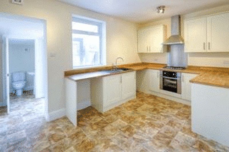 Property photo 3 of 9 Photo 5