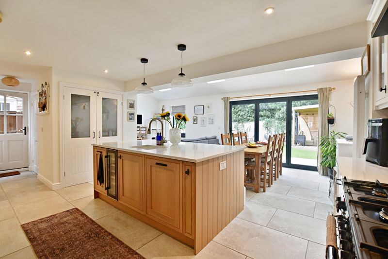 Property photo 2 of 25 Photo 5