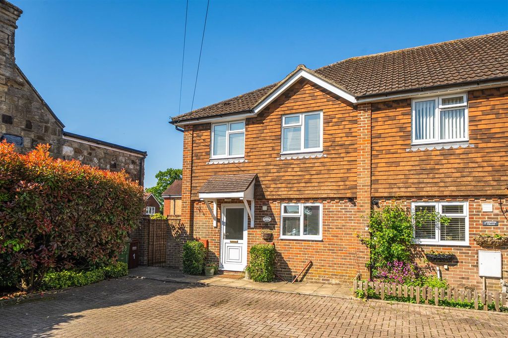 Property photo 1 of 18 1289502-16-6824F50A8Acb5-Arw.Jpg