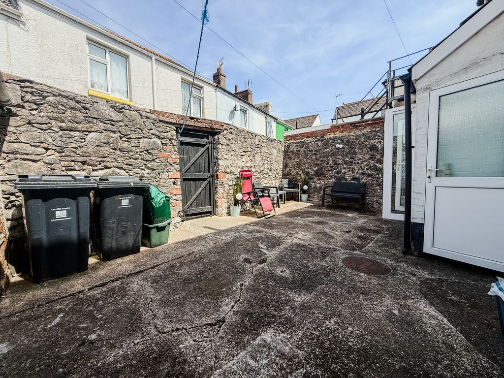 Property photo 3 of 3