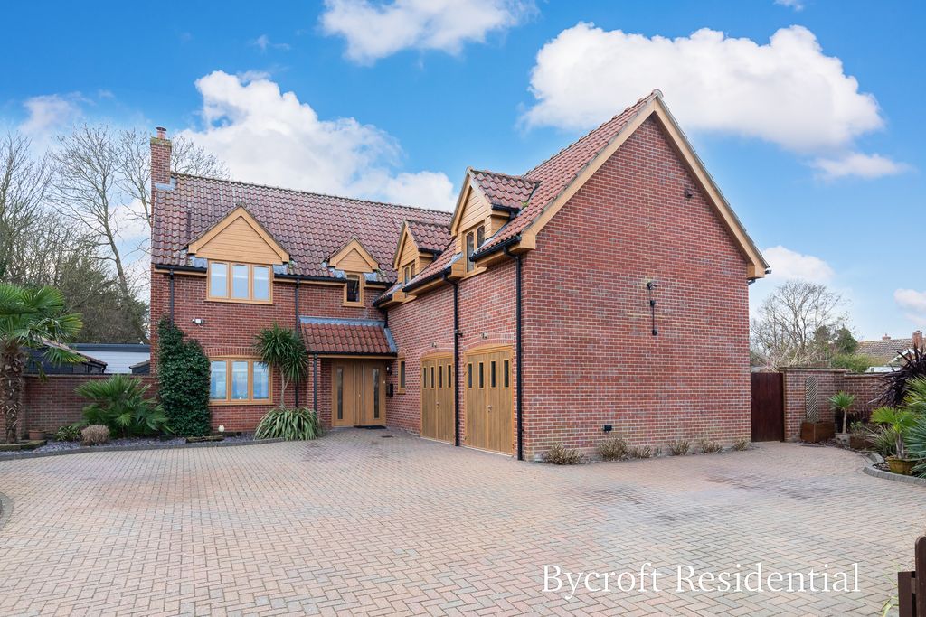 Property photo 1 of 34