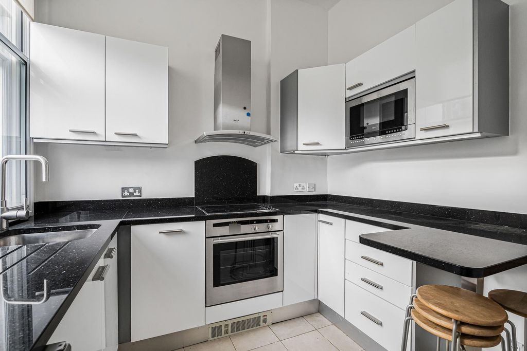 Property photo 2 of 15 Photo 1