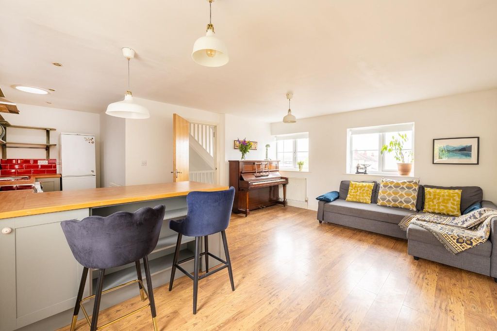 Property photo 1 of 28 Char0430-Hdr.Jpg