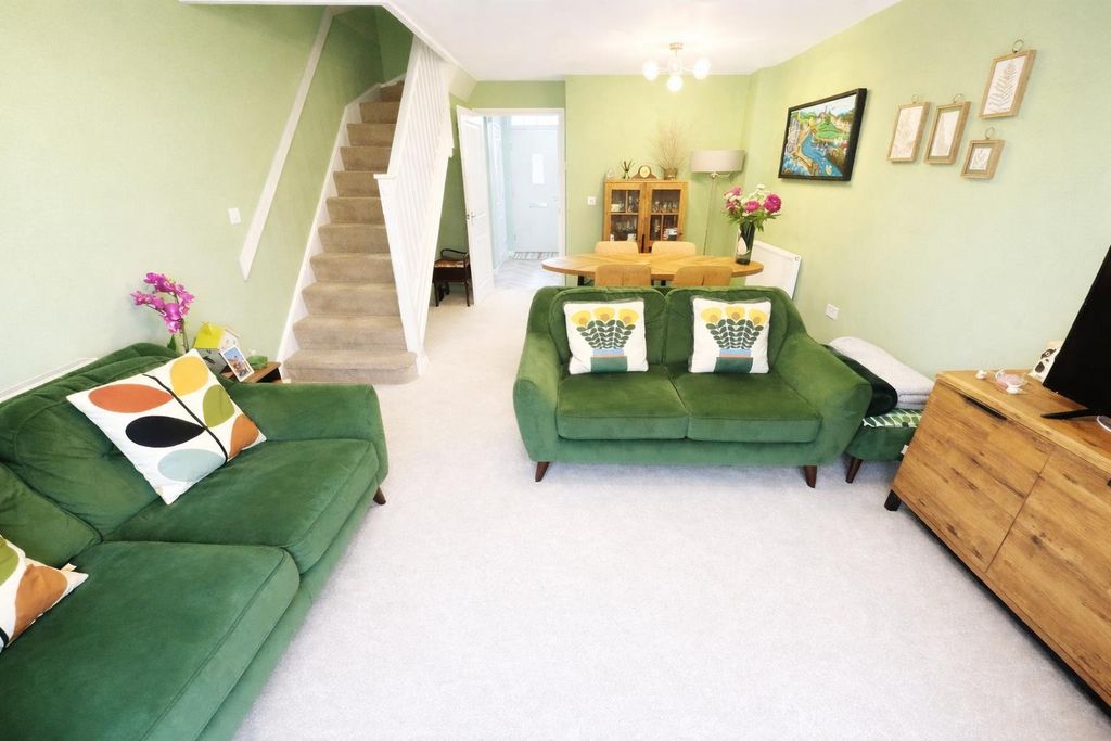 Property photo 2 of 26