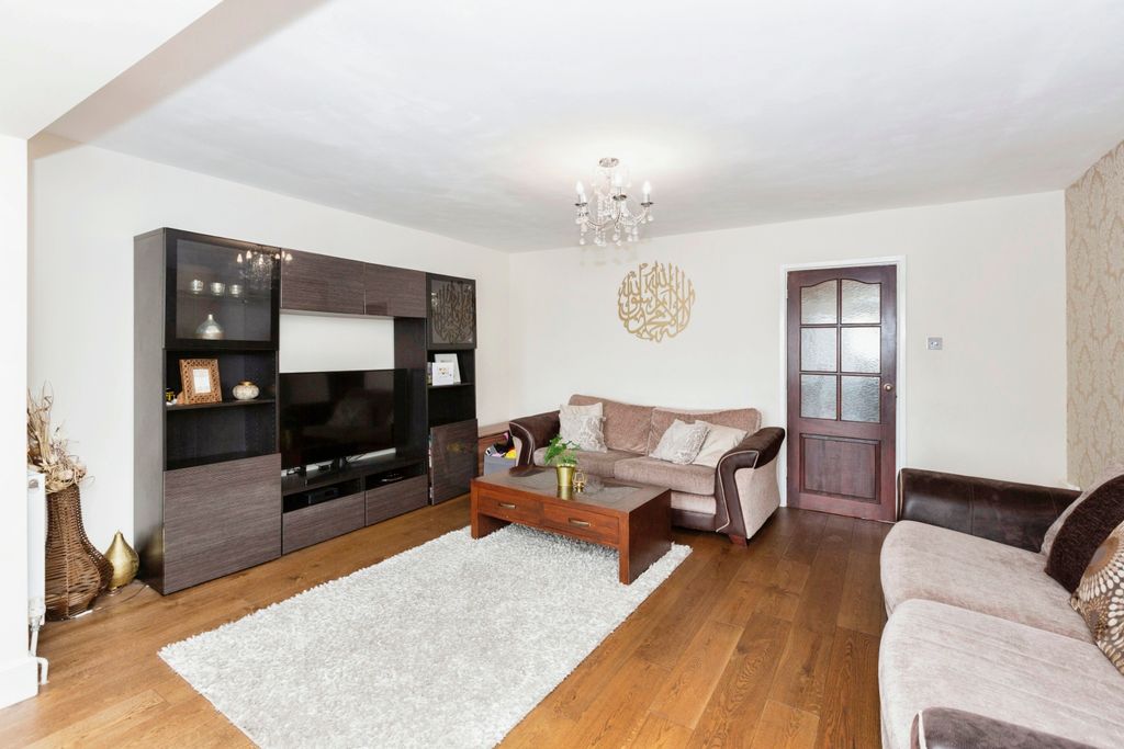 Property photo 2 of 15 Photography