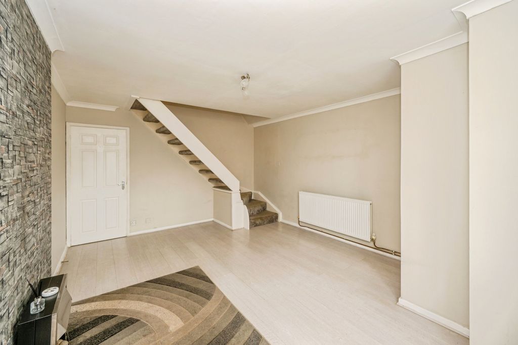 Property photo 2 of 17 Pbox-Img.Jpg