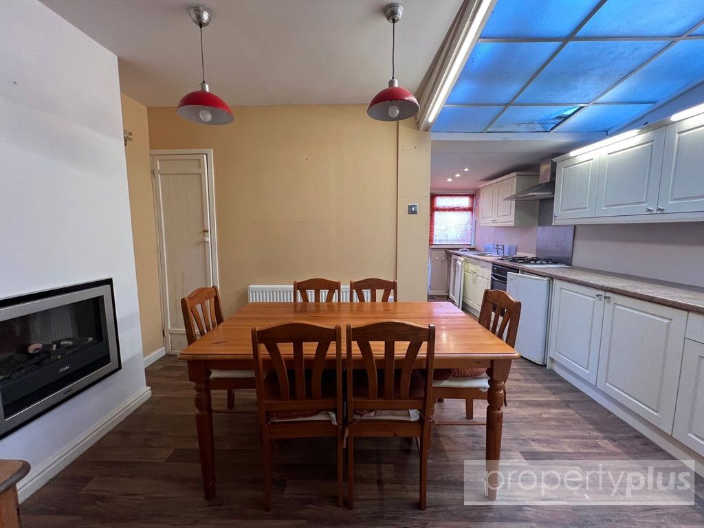 Property photo 3 of 11 Picture No. 08