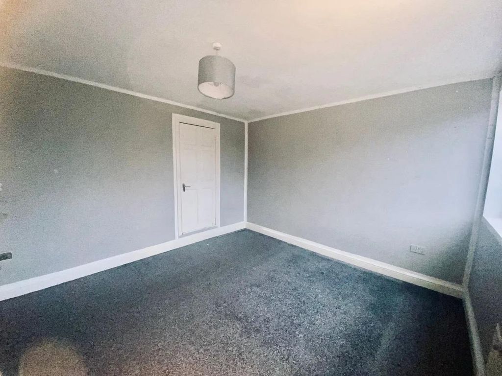 Property photo 3 of 17 Fb36Af445463335Bf73Ceb2A40Eaf6600858ce92.Jpg