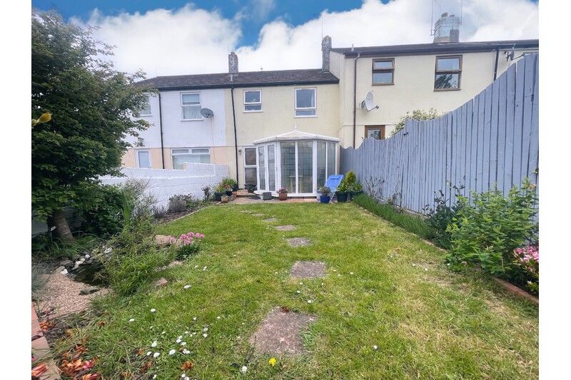 Property photo 2 of 11