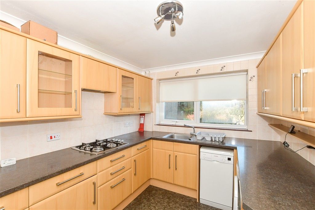 Property photo 1 of 7 Kitchen