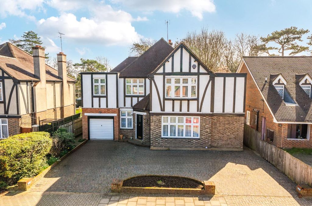 Property photo 1 of 19 Davidson Frost-Wellings, Dfw, Dalkeith Grove, Dfw,