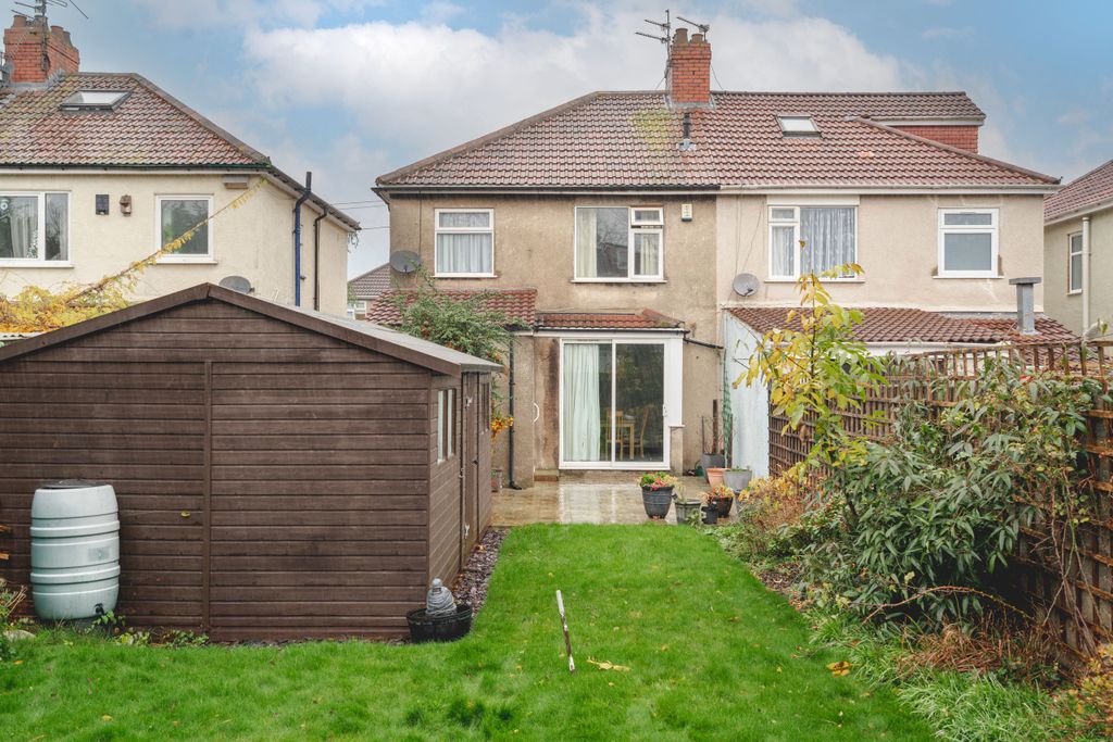 Property photo 1 of 17 16