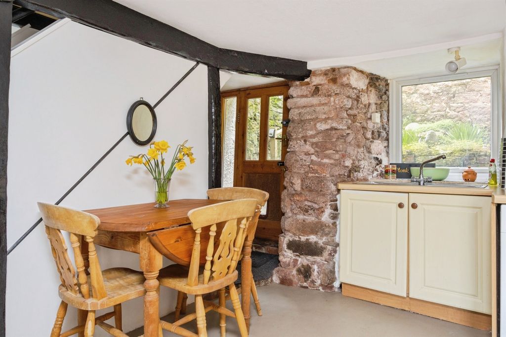 Property photo 2 of 21