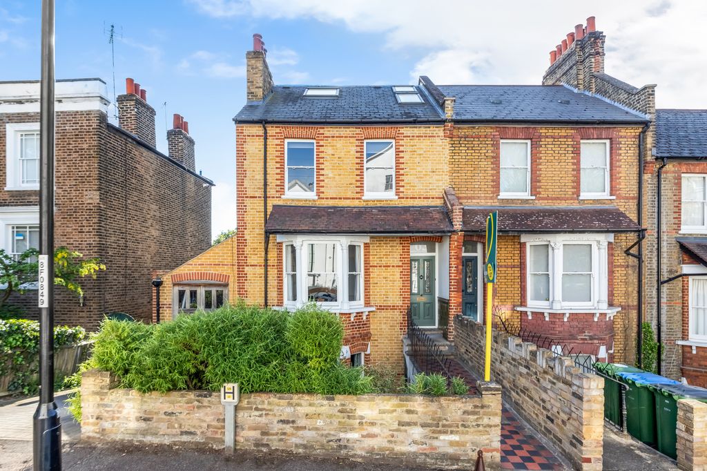Property photo 1 of 19