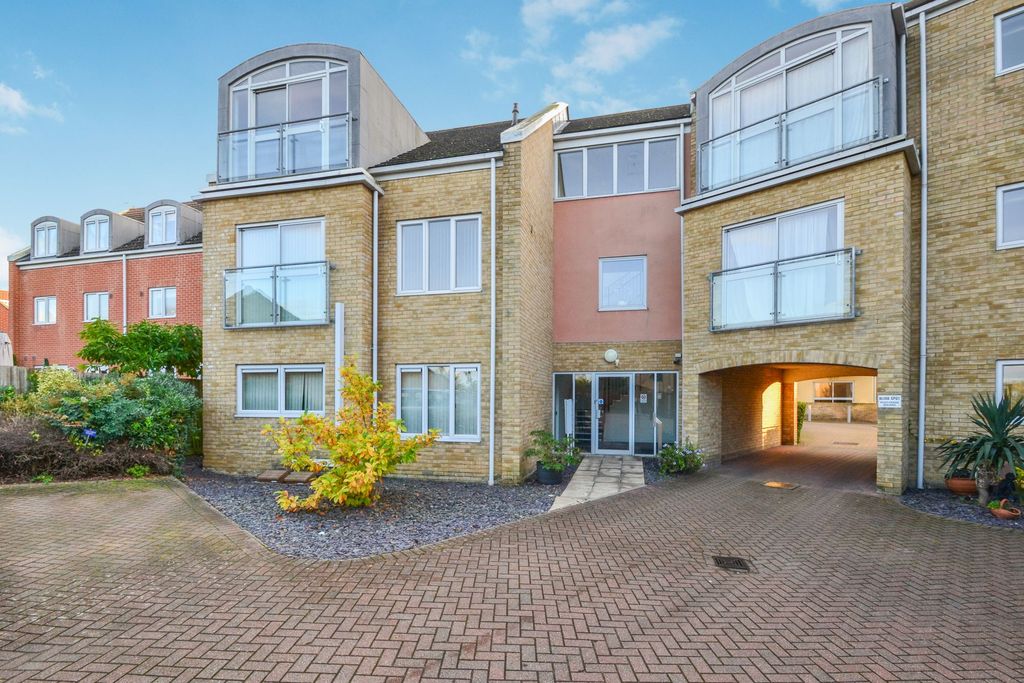 Property photo 1 of 11