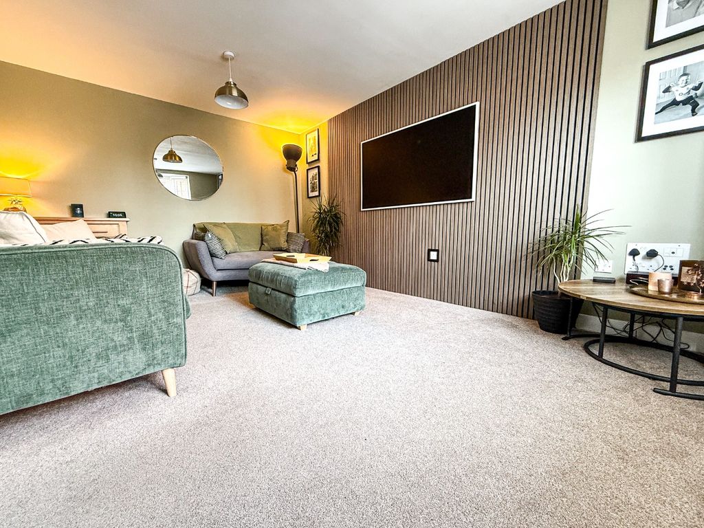 Property photo 3 of 27 5160029