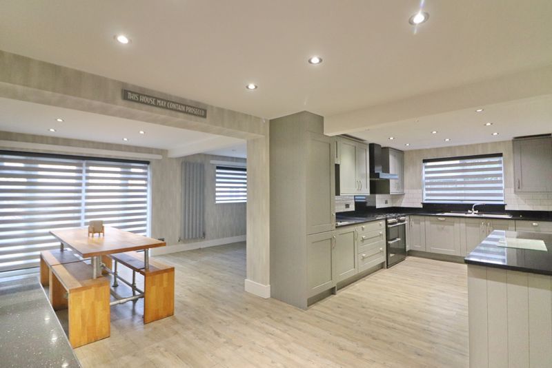 Property photo 2 of 28 Open Plan Kitchen/Dining Area