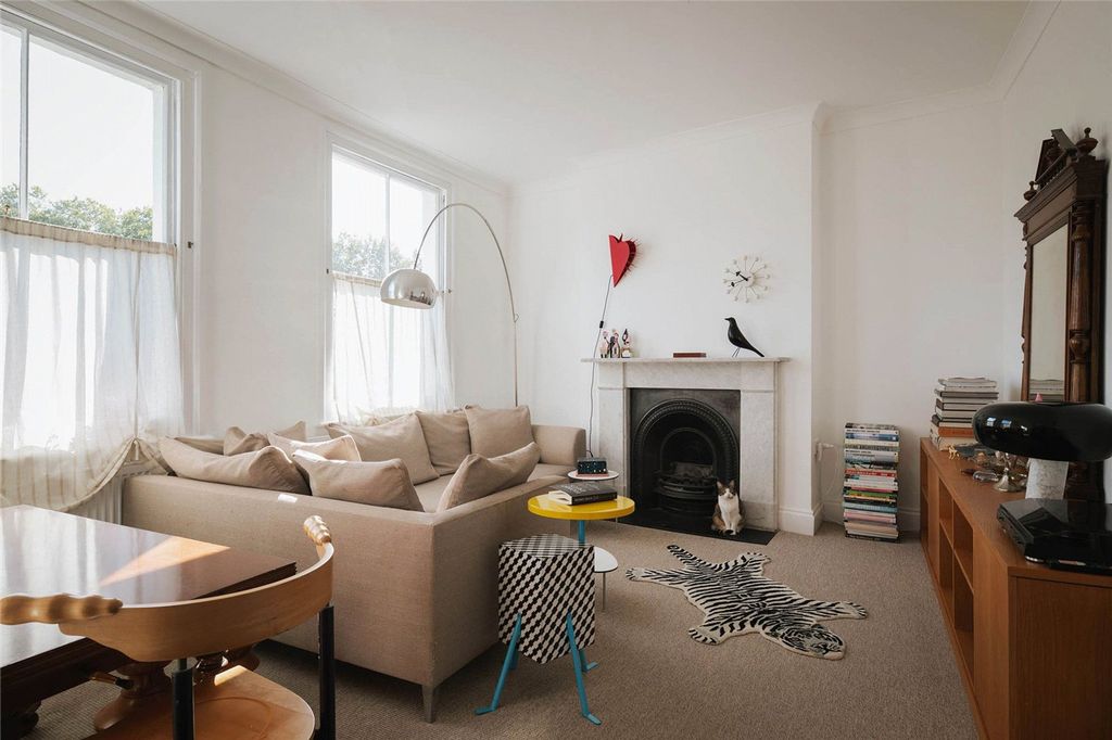 Property photo 2 of 13 Wetherell Road E9