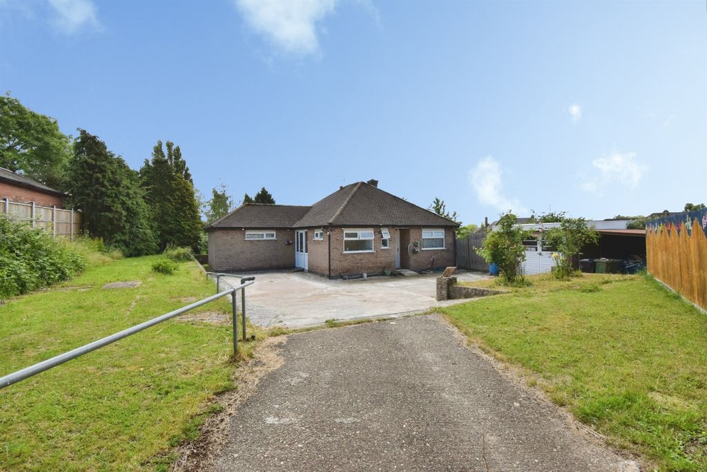 Property photo 2 of 35