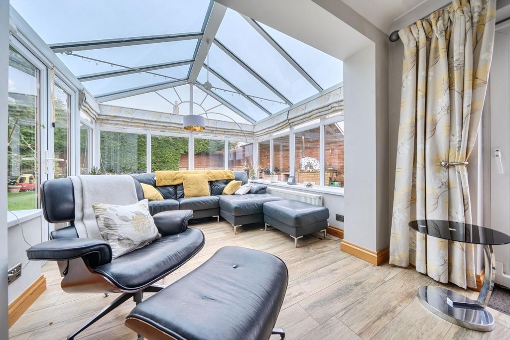 Property photo 2 of 19 1402580-14-6970E9F3432Dd.Jpg