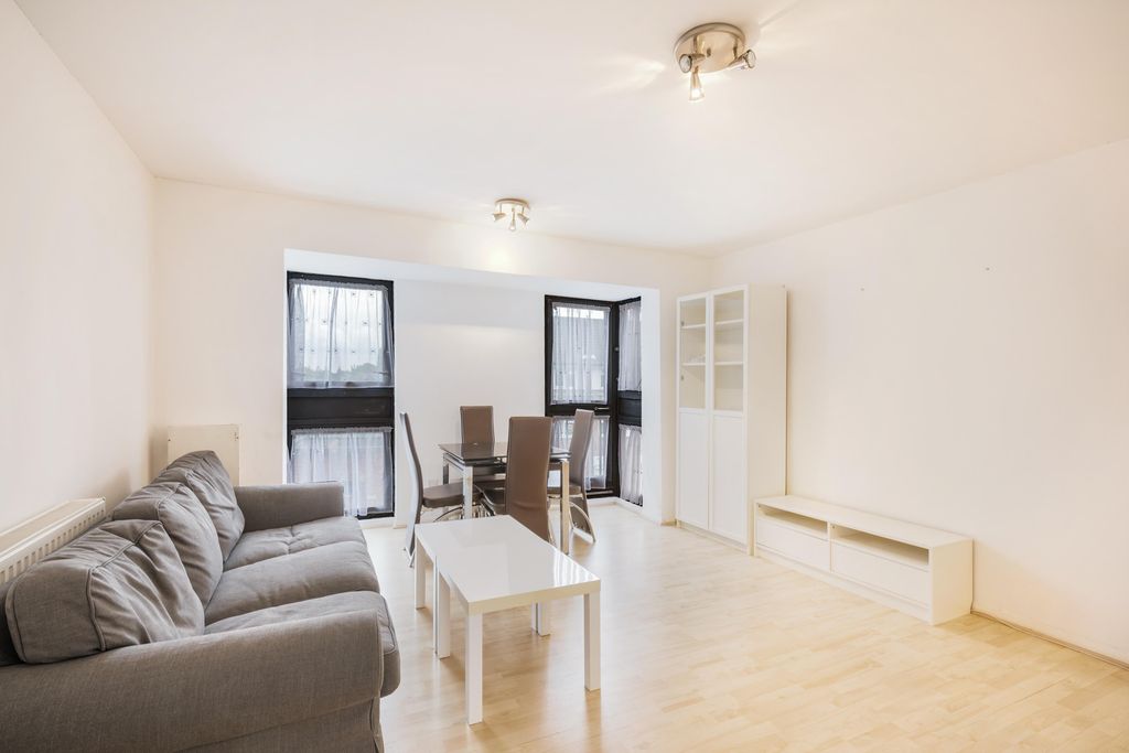 Property photo 3 of 8 Living Room