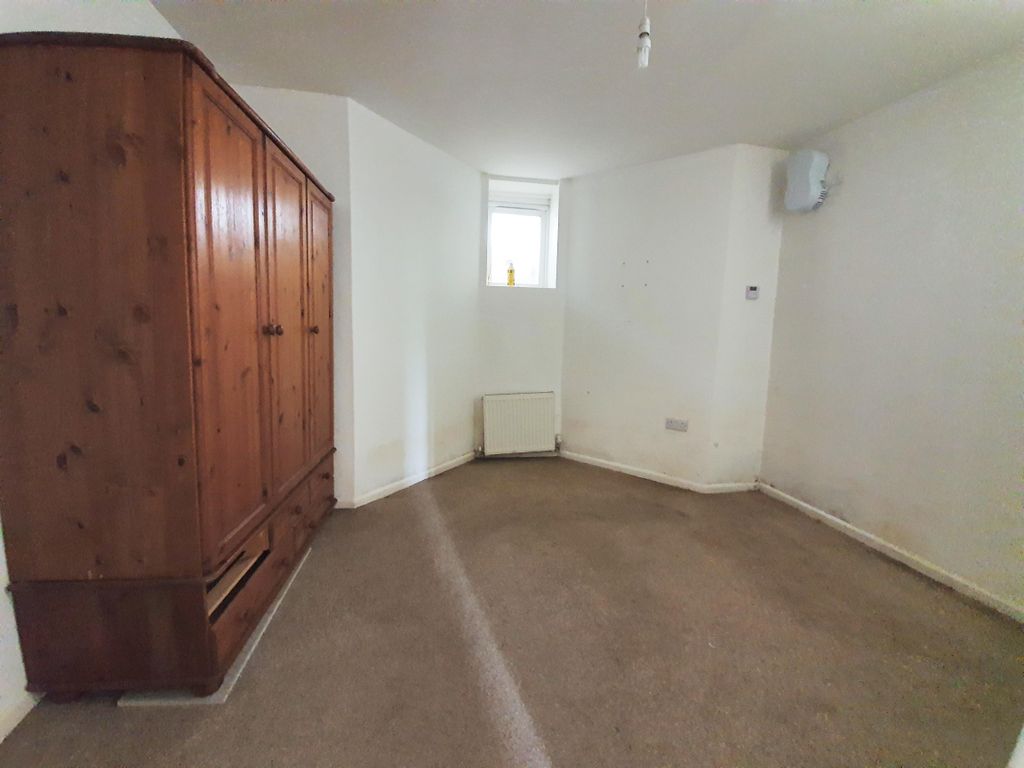Property photo 3 of 7 Bedroom 2