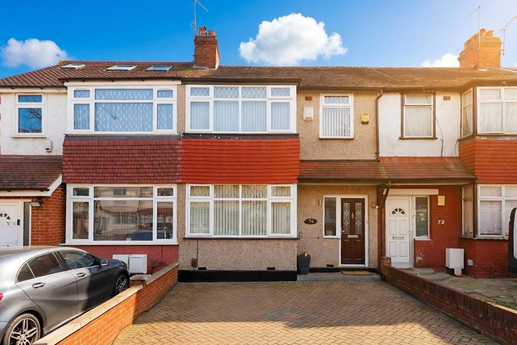 Property photo 1 of 11 Front