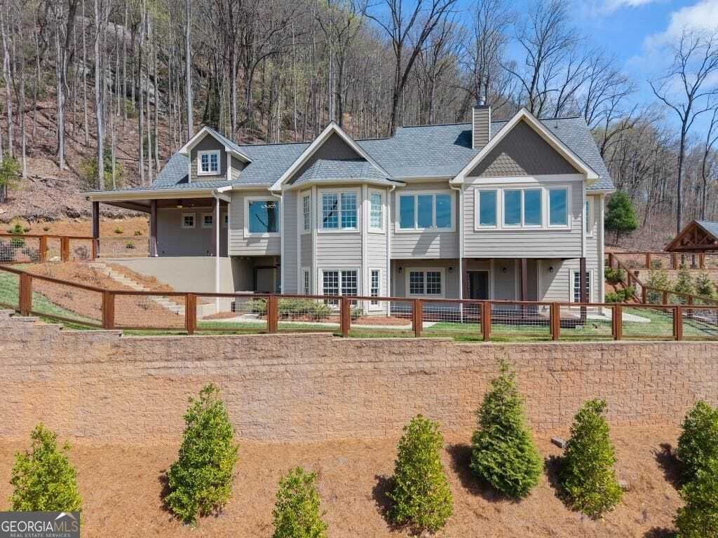 Property photo 1 of 31