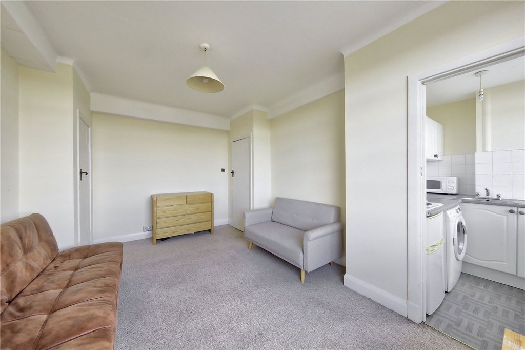 Property photo 1 of 7 Picture No. 09