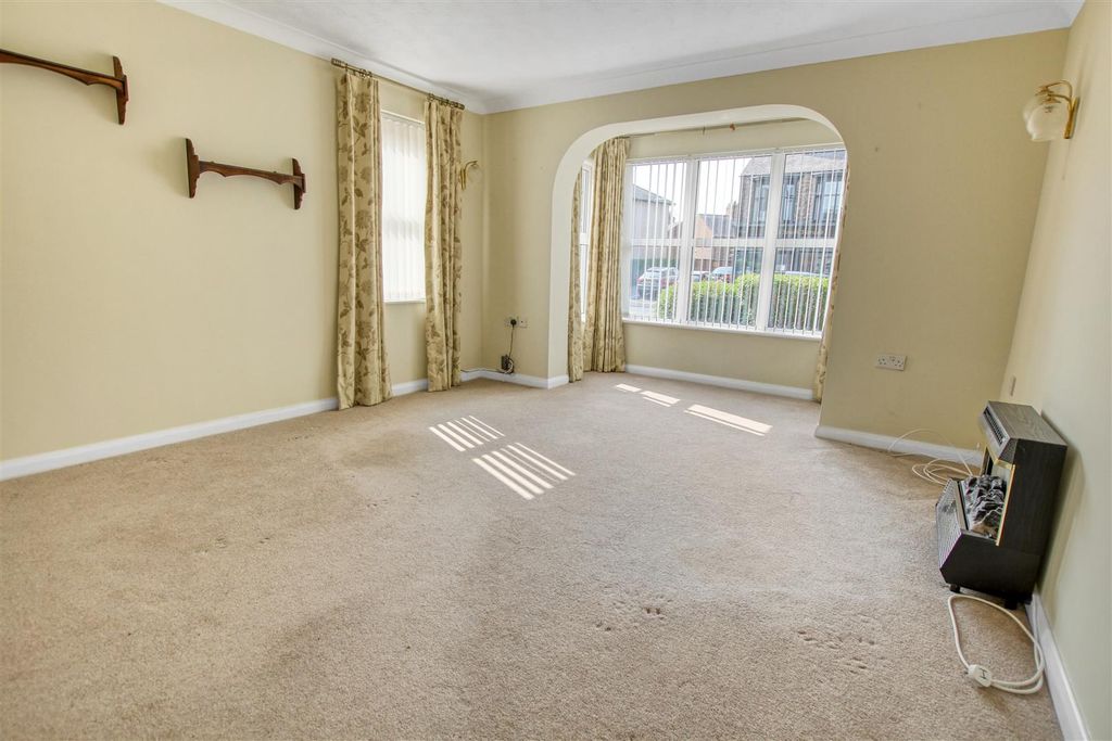 Property photo 3 of 8 Img_2974.Jpg