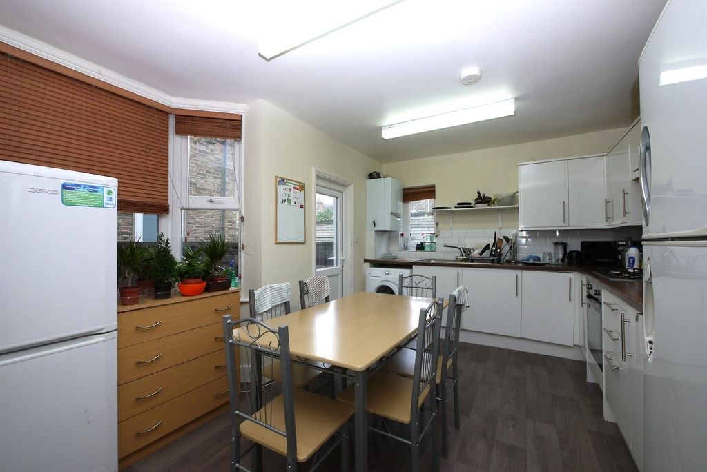 Property photo 2 of 7 3293681