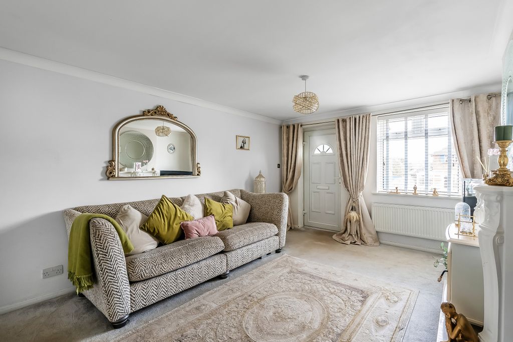 Property photo 2 of 17 2