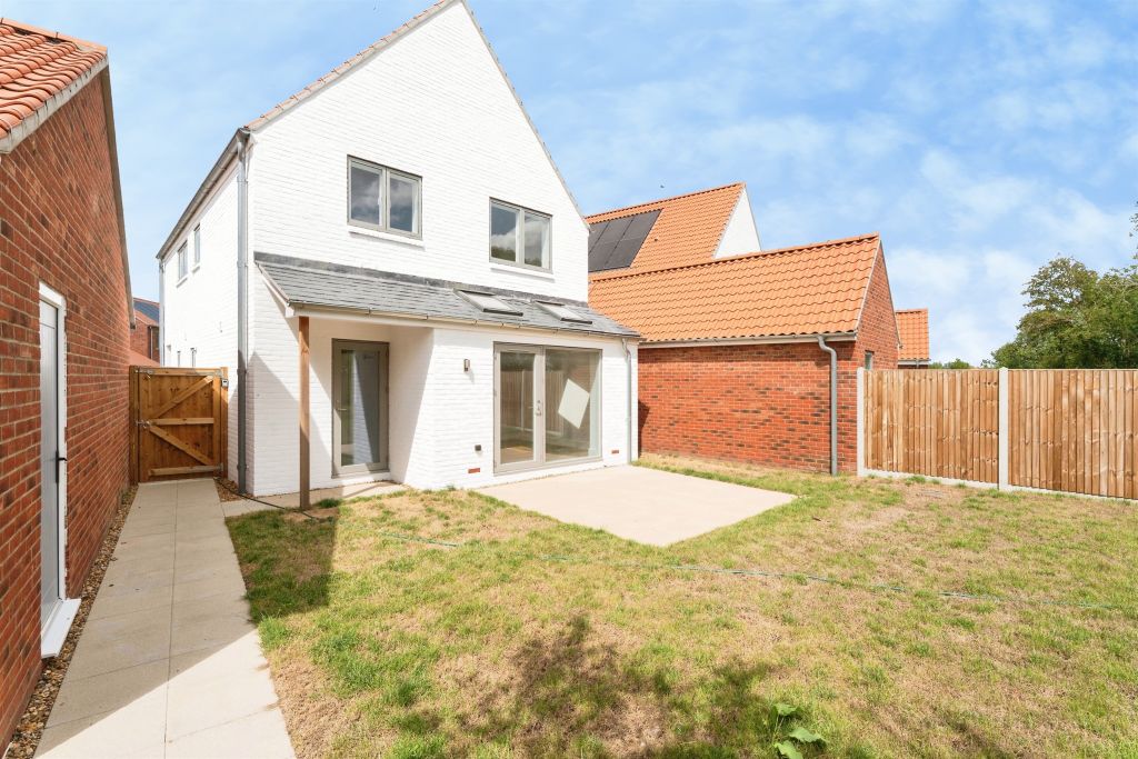 Property photo 1 of 36