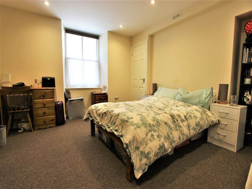 Property photo 3 of 7 Img_9054