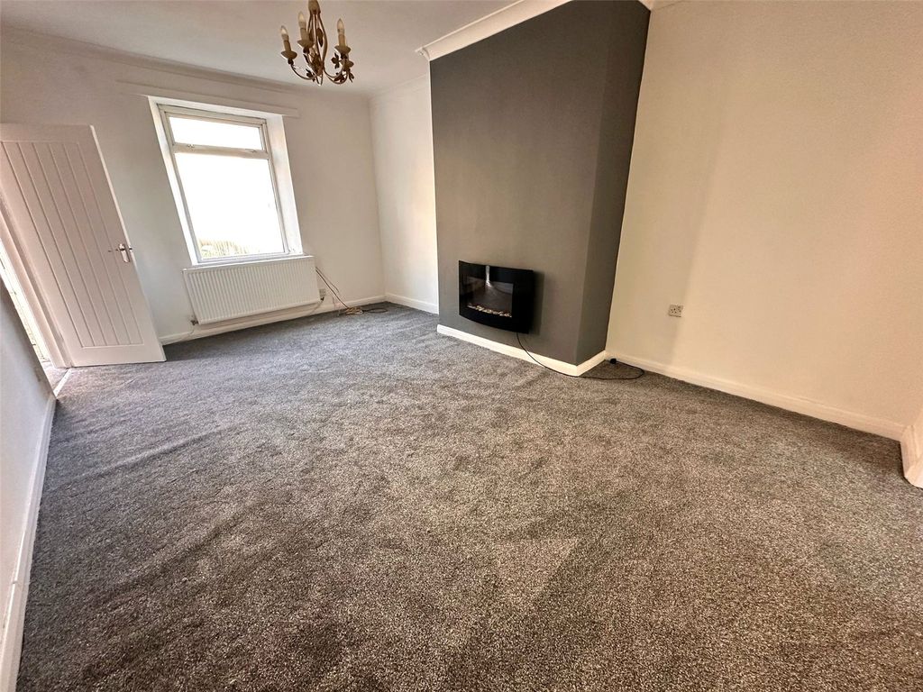 Property photo 3 of 7 Picture No. 01